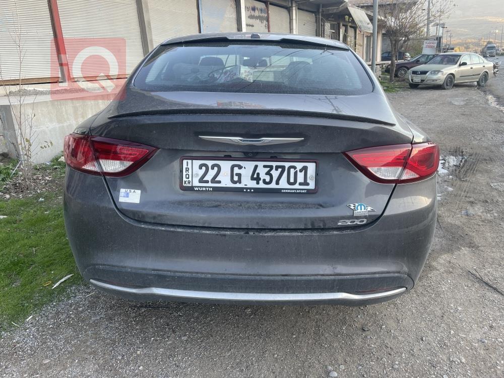 Chrysler 200